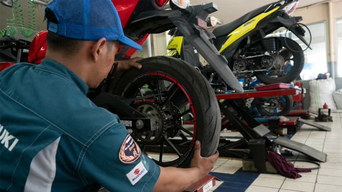 5 Tips Mendeteksi Kerusakan Shockbreaker Sepeda Motor