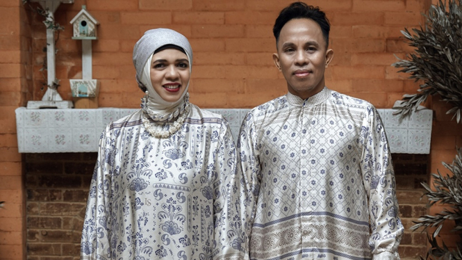 Potret Geni Faruk dan Halilintar Asmid Jadi Model Busana Muslim, Family Goals Banget!