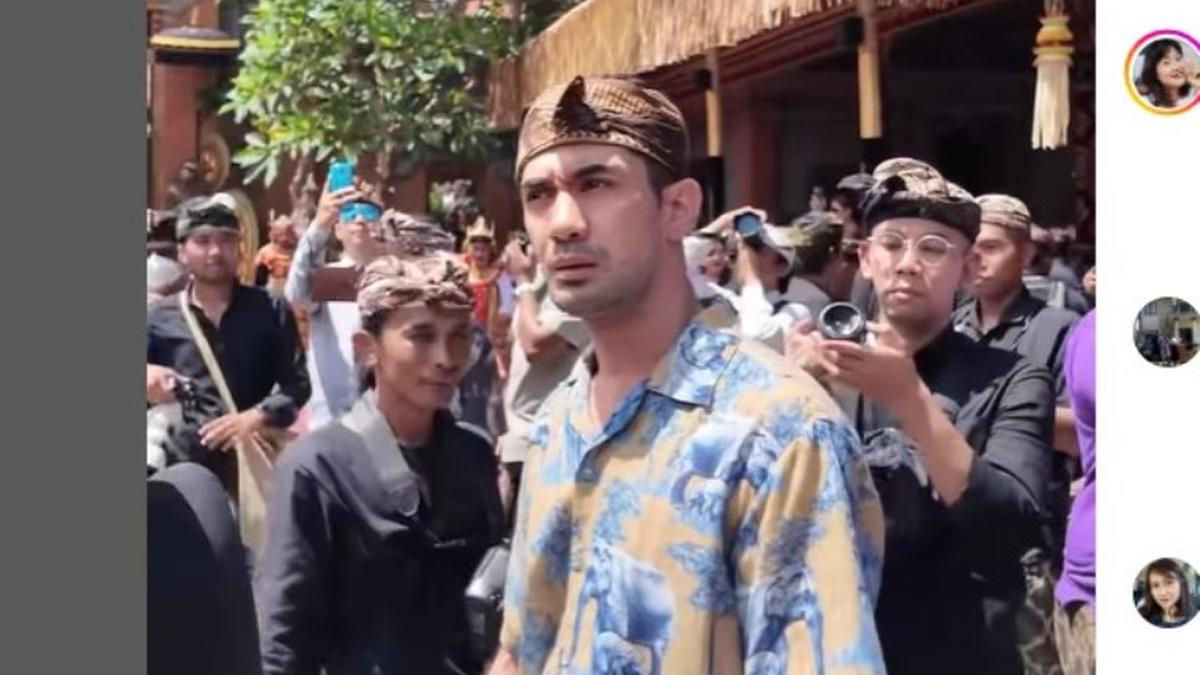 Reza Rahadian Datang ke Upacara Pelebon di Bali, Reaksi Warga Lokal Jadi Sorotan