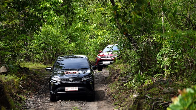 Terpopuler: Mobil Listrik Buatan Cikarang Siap Ekspor, Terios 7 Wonders ke Pulau Rempah