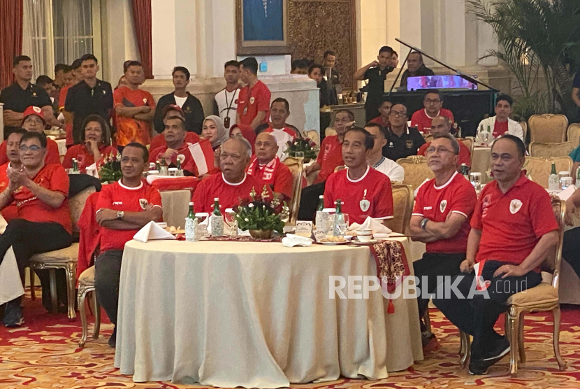 Jokowi Undang Relawan Nobar Timnas Indonesia U-23 Vs Uzbekistan U-23