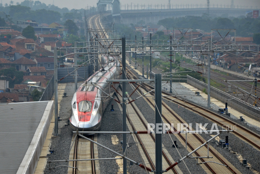 Dukung Layanan Mudik, KCIC Tambah Perjalanan Kereta Cepat