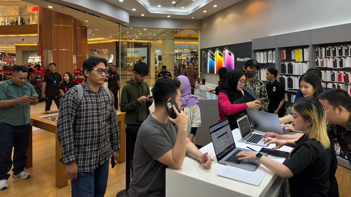 Apple Pede iPhone 16 bakal Laris Manis, Target Penjualan 100 Juta Unit!