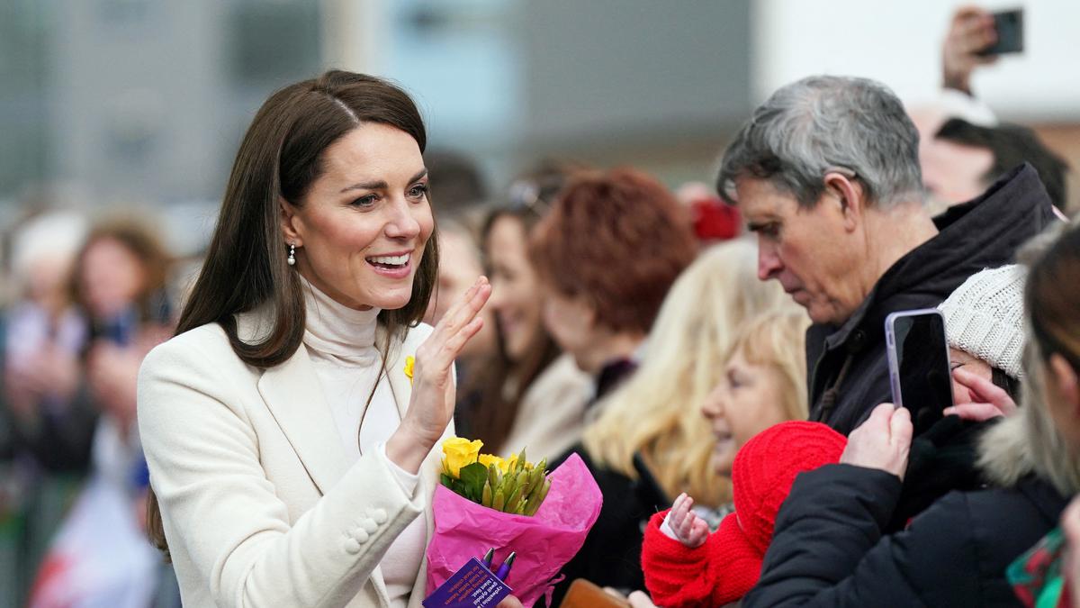 Kate Middleton Terlihat Belanja Bareng Pangeran William di Tengah Spekulasi Sengaja Menghilang