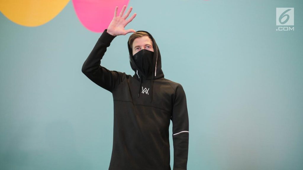 Lirik Lagu Not You Milik Alan Walker dan Terjemahan, Lengkap dengan Chordnya