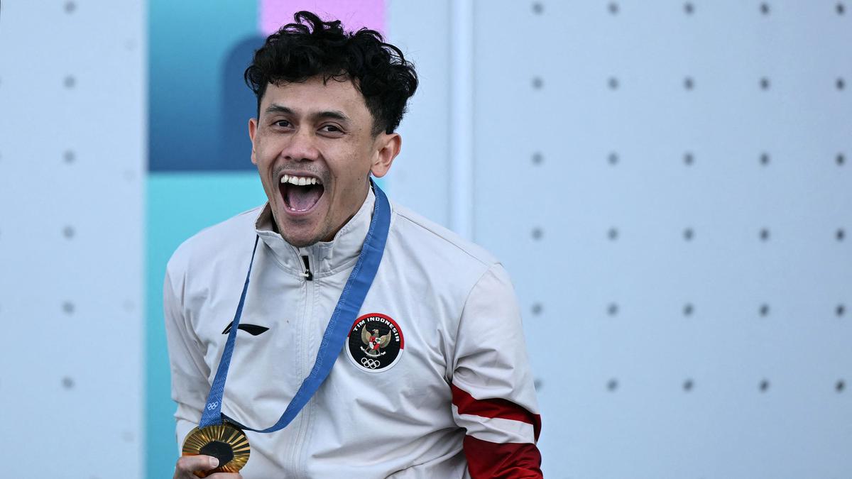 Veddriq Leonardo Raih Emas Olimpiade 2024, 6 Artis Ini Ucap Selamat Termasuk Anggun dan Baim Wong