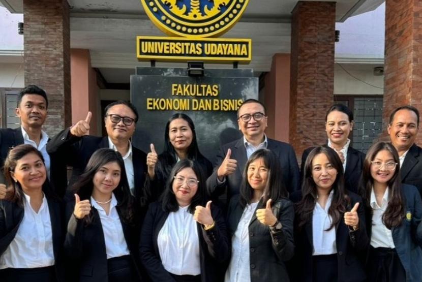 Cyber University Kenalkan Revolusi AI di Universitas Udayana