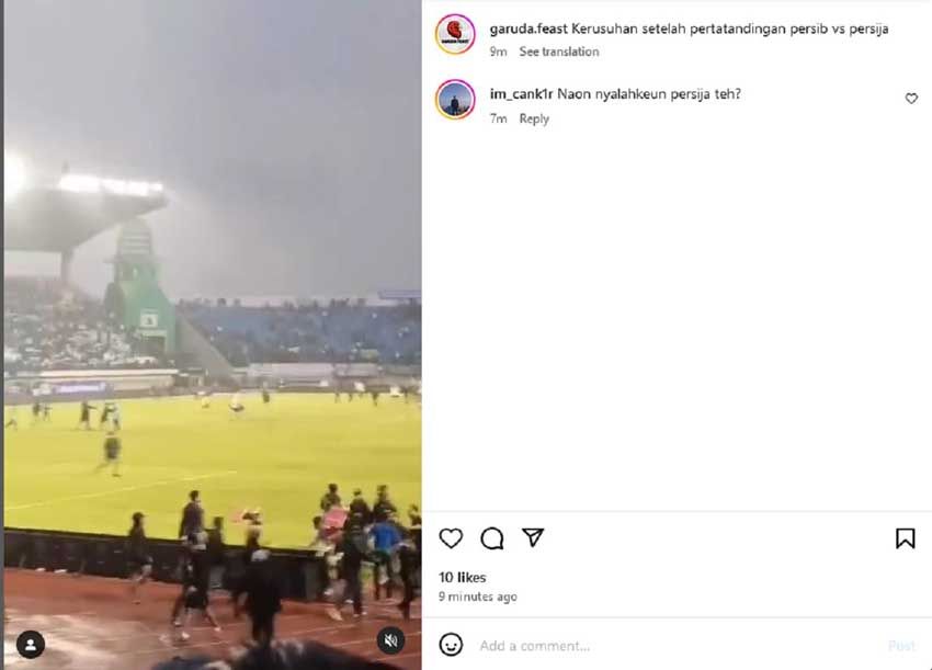 Pecah Kerusuhan Setelah Laga Persib Bandung vs Persija Jakarta, Suporter Masuk Lapangan