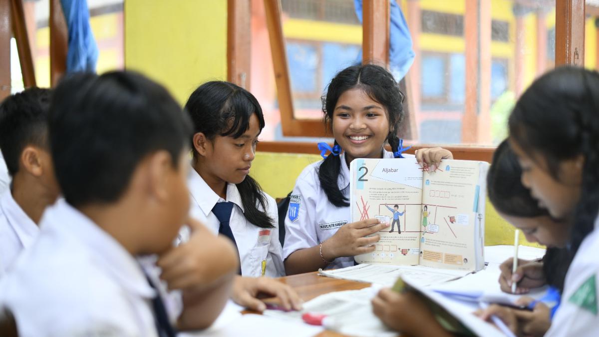 Struktur OSIS SMP dan Fungsinya, Ketua Hingga Sekretaris Bidang