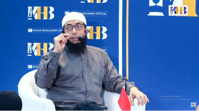 Ustaz Khalid Basalamah Sebut Salat, Puasa atau Wudhu Tak Perlu Baca Niat: Gak Pernah Ada Hadisnya