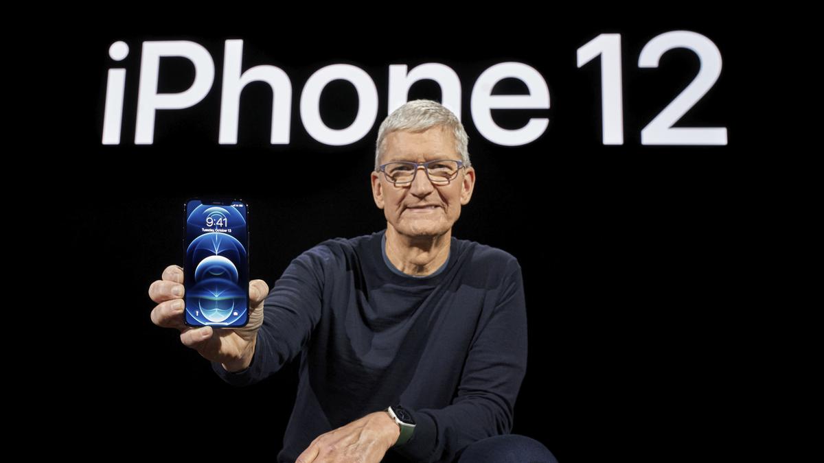 Sepak Terjang Tim Cook 15 Tahun Pimpin Apple, Rilis iPhone Murah hingga Prosesor Revolusioner