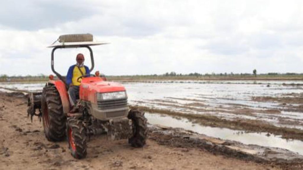 Biodiesel B40 Uji Coba ke Mesin Traktor, Hasilnya 6 Bulan Lagi