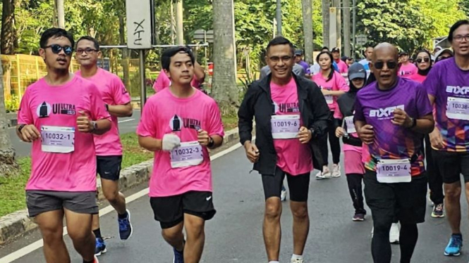 UI Ultra Marathon Ikut Diramaikan Mantan Menteri Perindustrian Saleh Husin