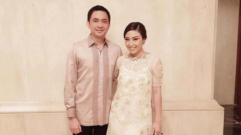 Ayu Dewi Tak Beri Kesempatan Suaminya Ngomong saat Bikin Konten Ramadan, Netizen: Istri Selalu Benar