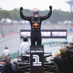 Verstappen Menakjubkan, Finis Pertama di GP Brasil dari Start Posisi ke-17