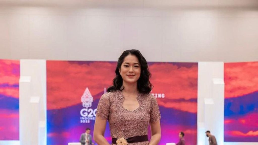 4 Inspirasi Kebaya Pink yang Feminin ala Selebriti, dari Prisia Nasution hingga Titi Radjo Padmaja