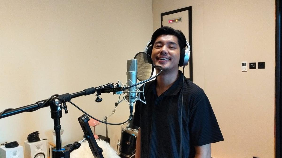 Jaz Hayat Siapkan Single Baru, Ungkap Keseruan Rekaman di Studio Dolby Sony Music